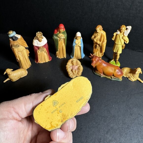 Vintage Nativity Set [Item 0044] - Picture 3 of 5